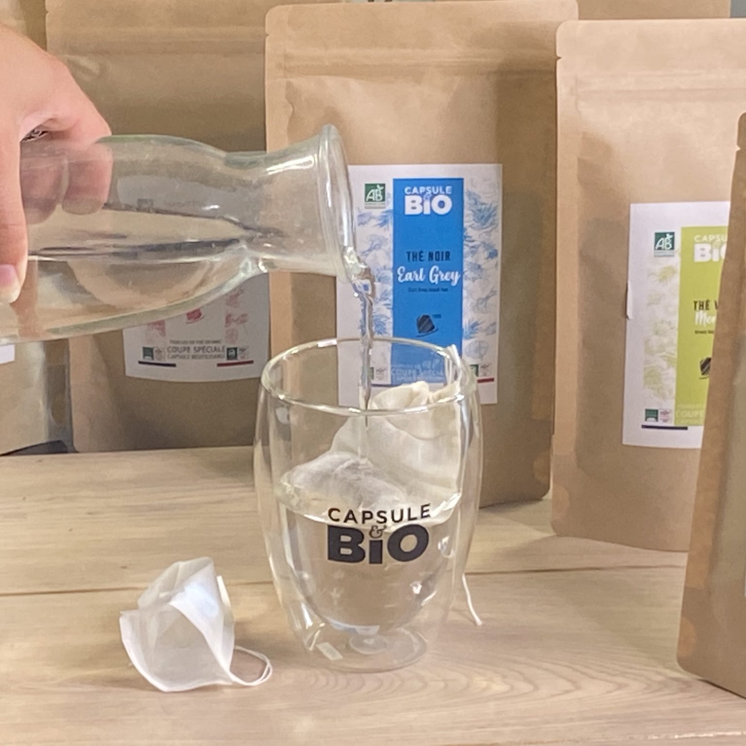 Les infusions à froid de Capsulebio pour l'été : sachet à thé réutilisable et recettes en coupe fine spéciale, pour mug ou gourde ou carafe